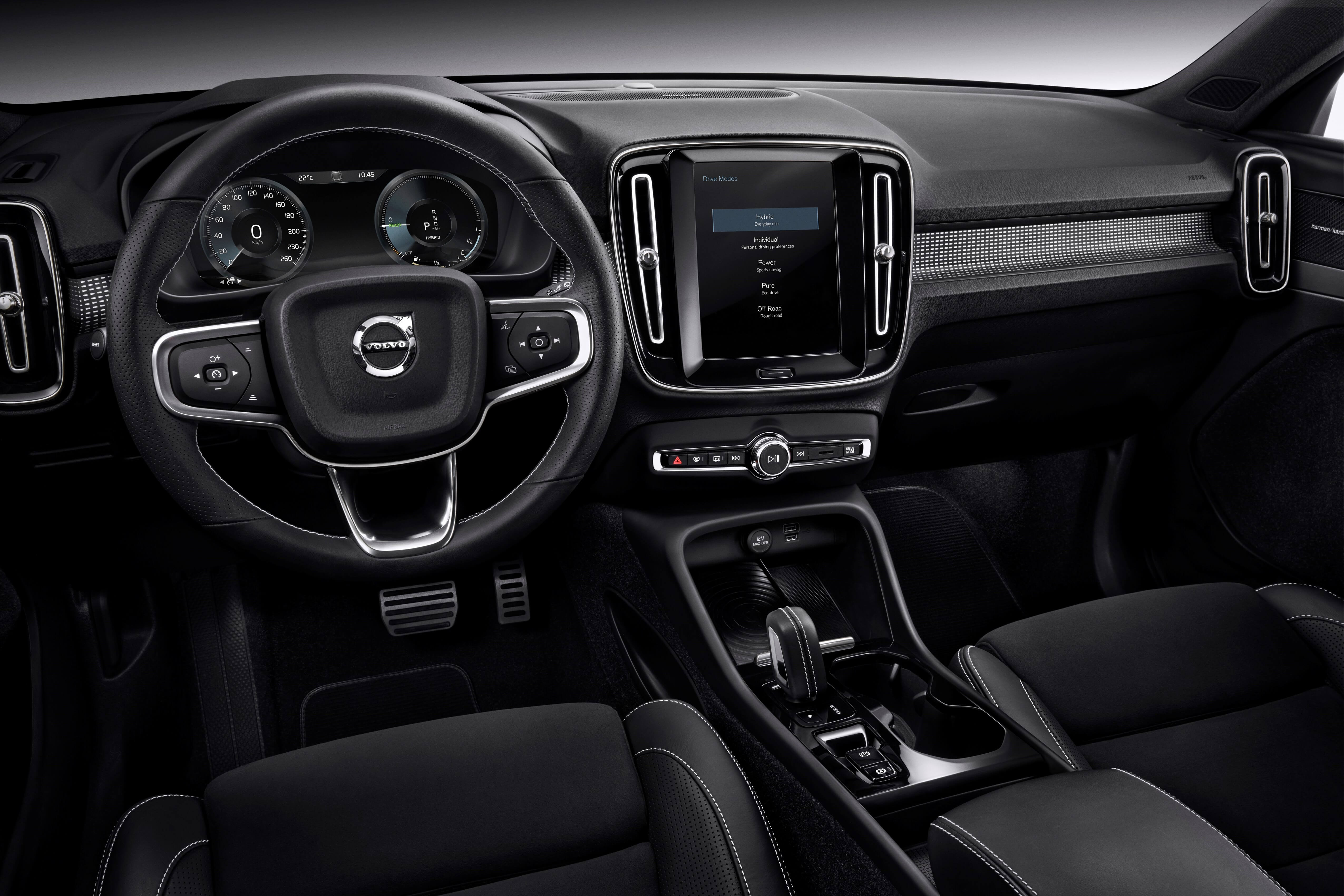 Volvo XC40 im Autohaus Reichstein & Opitz in Jena