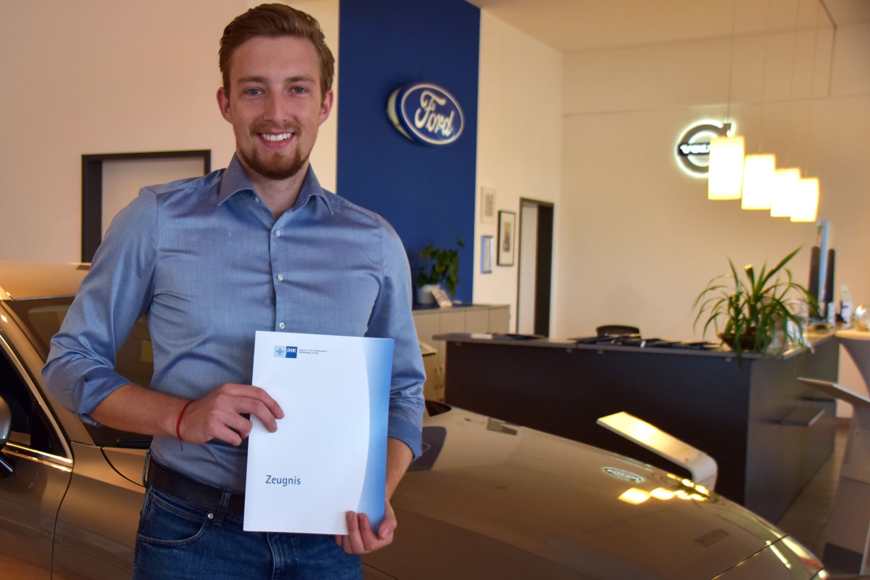 Willi Rauch beendet erfolgreich Ausbildung bei Autohaus Reichstein & Opitz GmbH