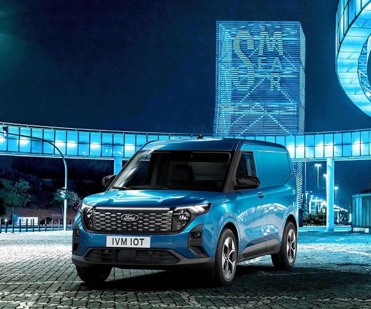 Ford E-Transit Courier bei Reichstein & Opitz