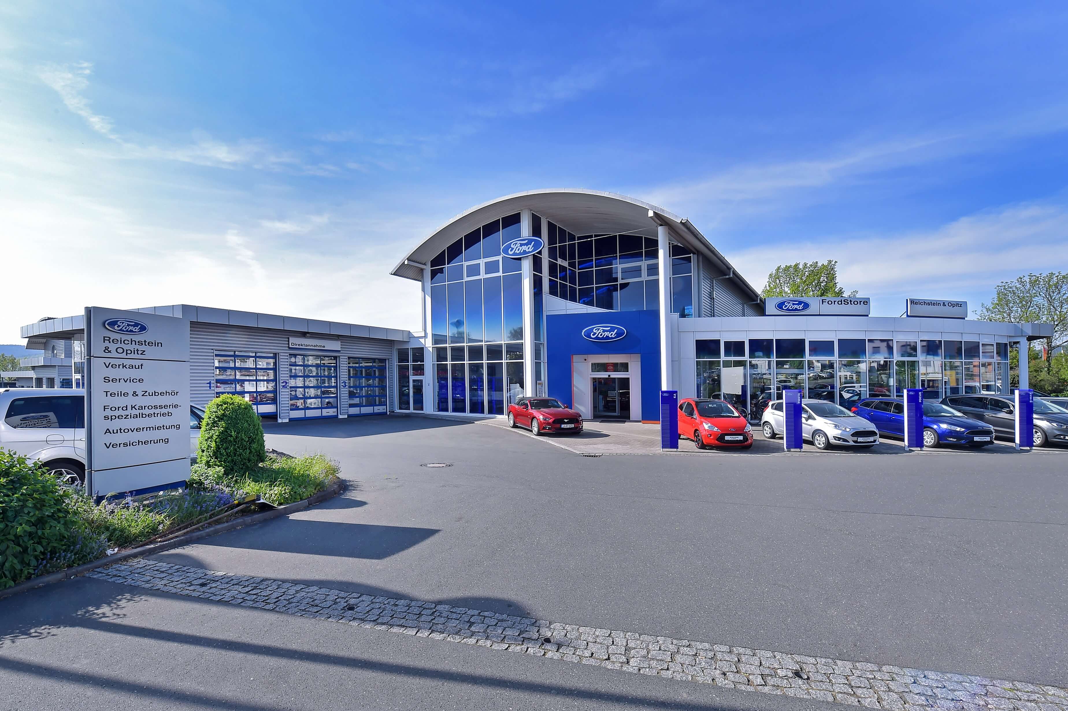 Reichstein & Opitz Umbau Ford-Autohaus zum exklusiven Ford-Store in Jena